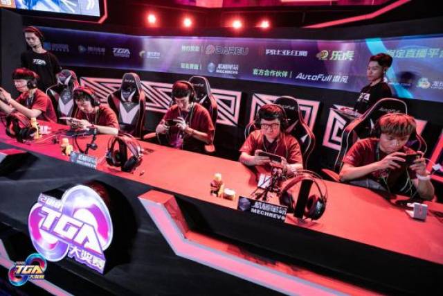 克罗斯的独 克罗斯的独