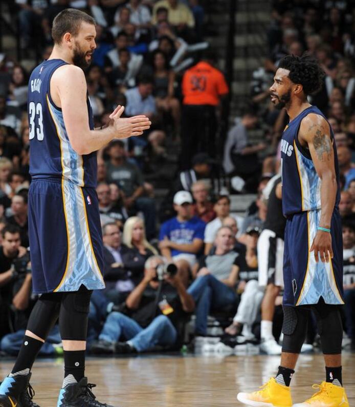 法完成围抢 法完成围抢